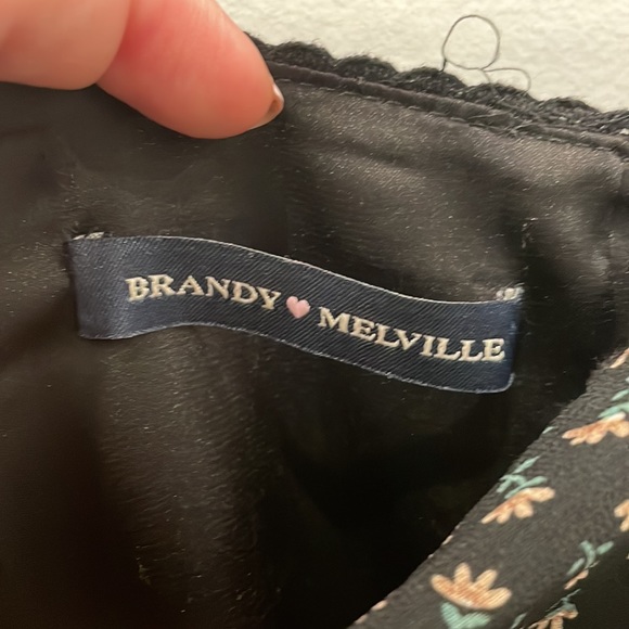 Brandy Melville floral mini skirt - Picture 3 of 3